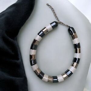 Unique vintage large metal alternating white black silver thick choker necklace